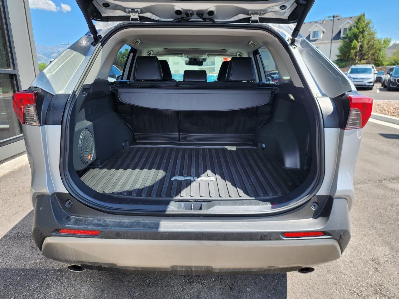 Toyota RAV4 Limited AWD 2025