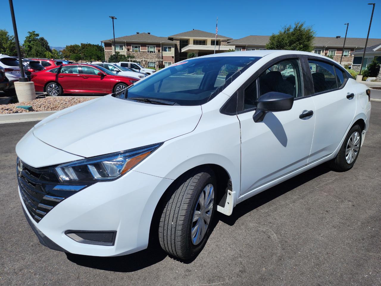 Nissan Versa S 5MT 2024