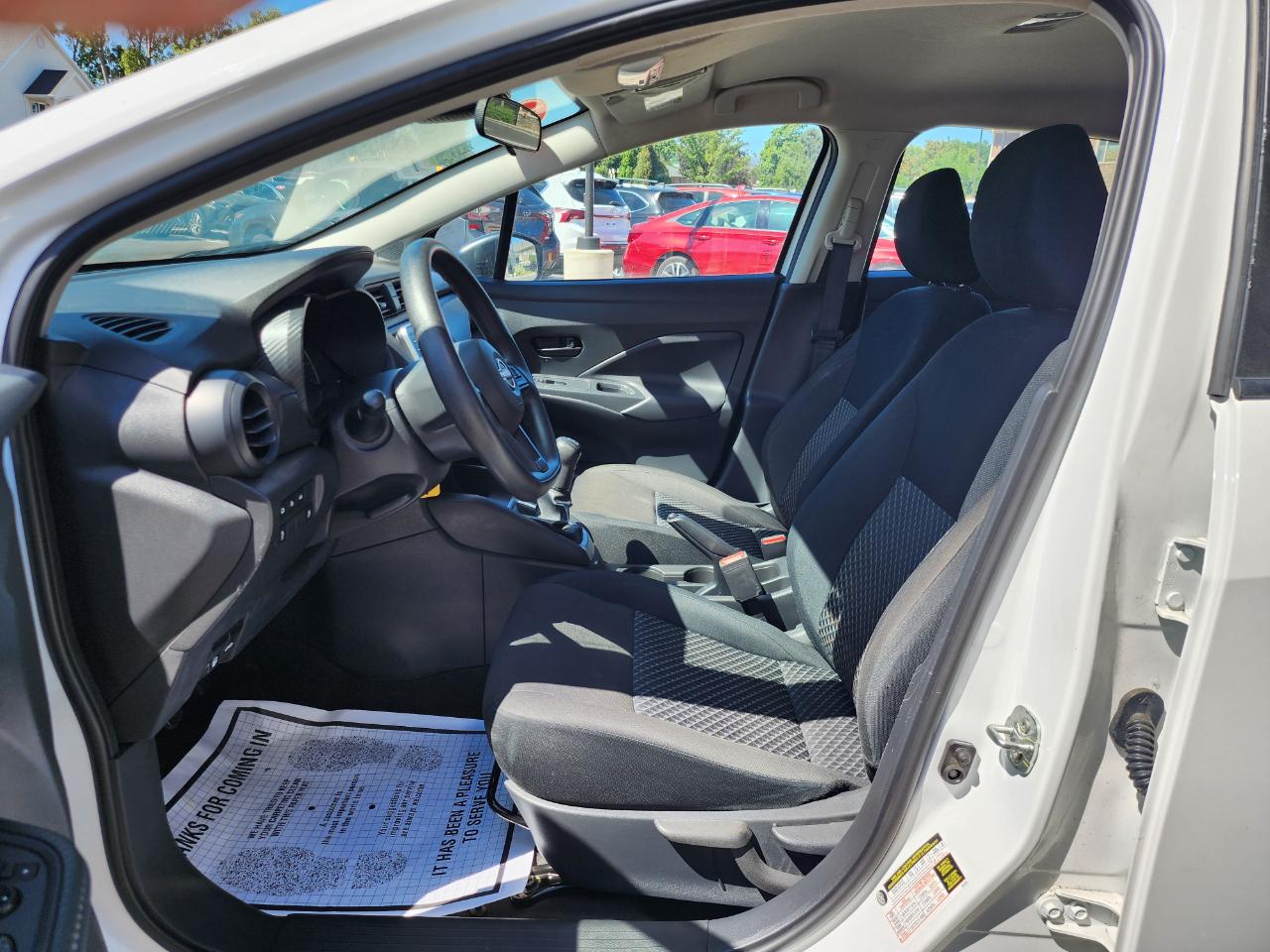 Nissan Versa S 5MT 2024