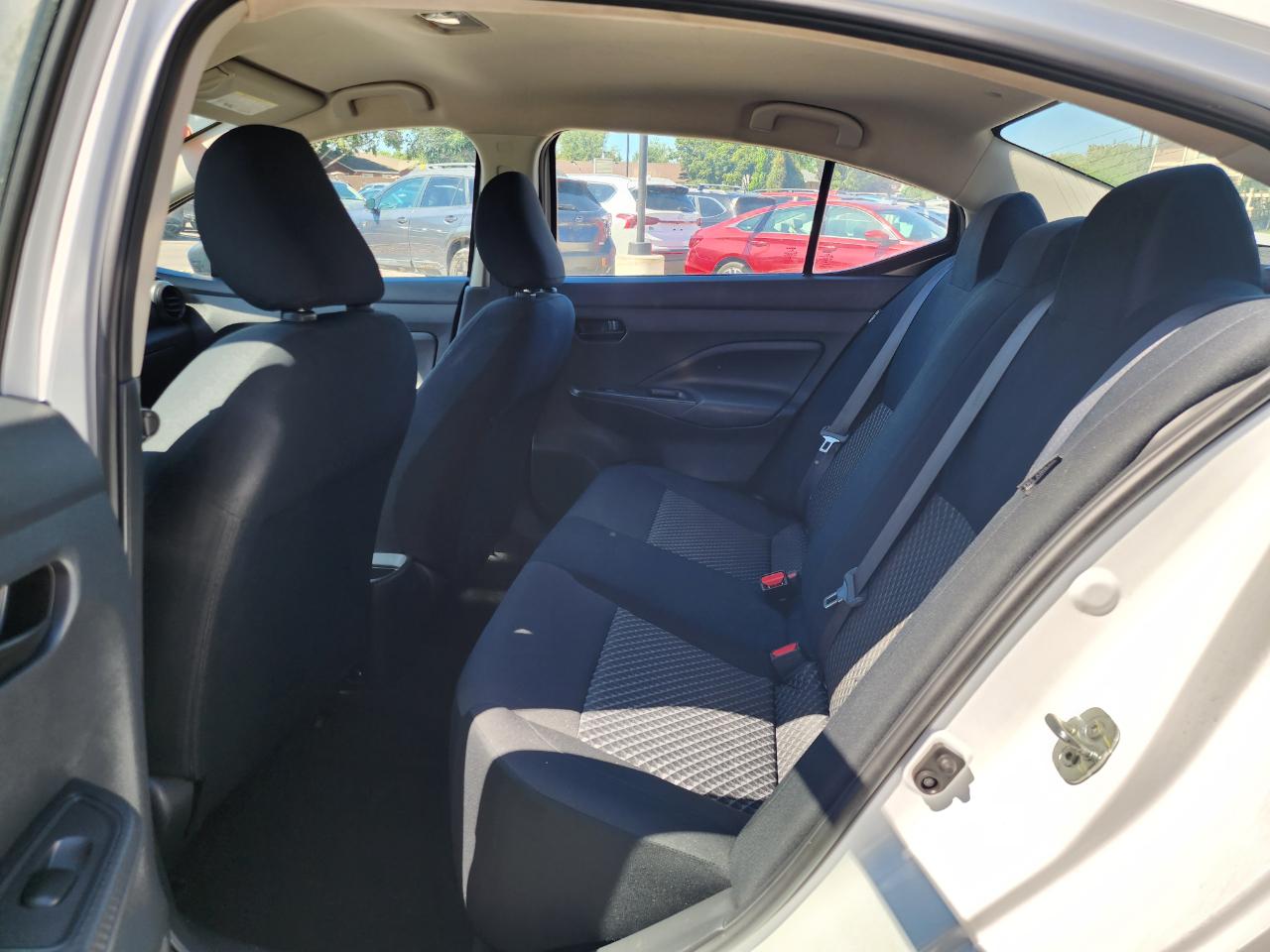 Nissan Versa S 5MT 2024