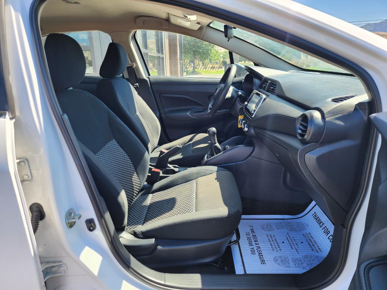 Nissan Versa S 5MT 2024