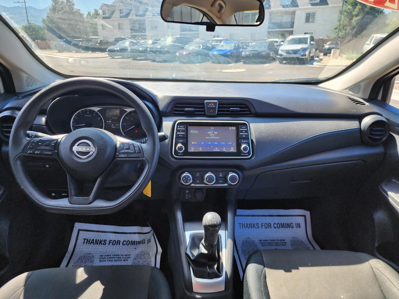 Nissan Versa S 5MT 2024