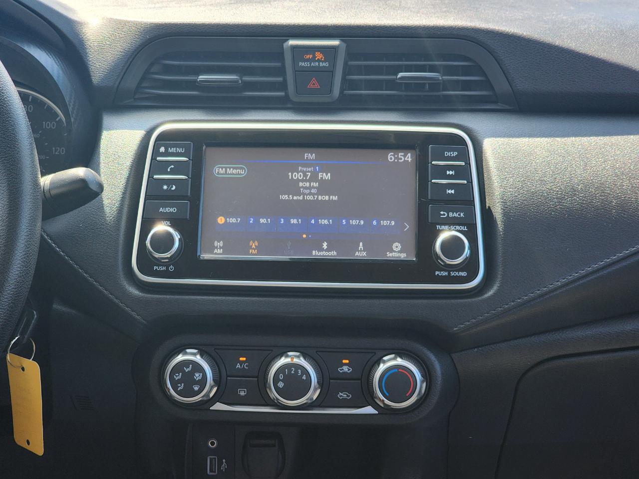 Nissan Versa S 5MT 2024