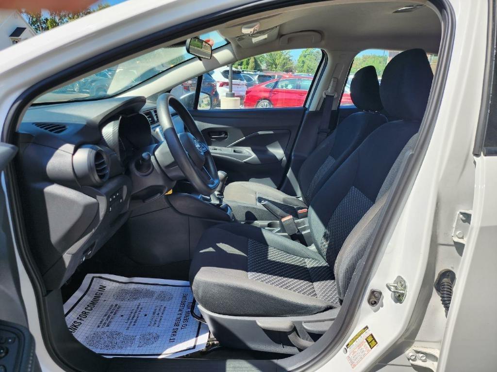 Nissan Versa S 5MT 2024