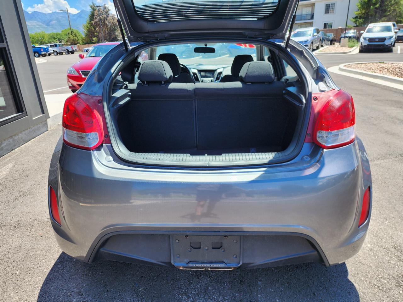Hyundai Veloster Base 6AT 2017