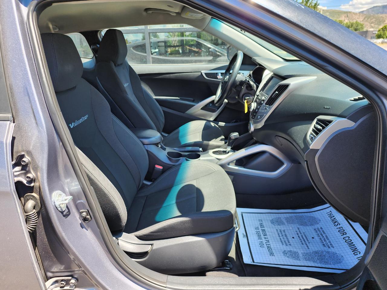 Hyundai Veloster Base 6AT 2017