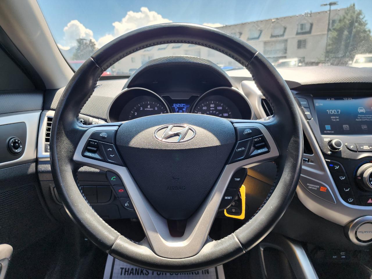 Hyundai Veloster Base 6AT 2017