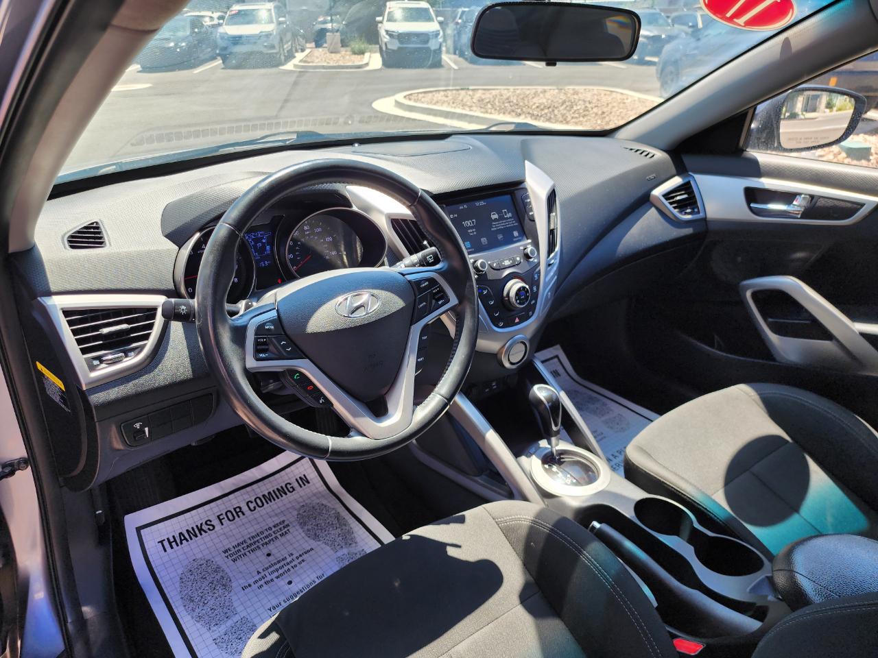 Hyundai Veloster Base 6AT 2017