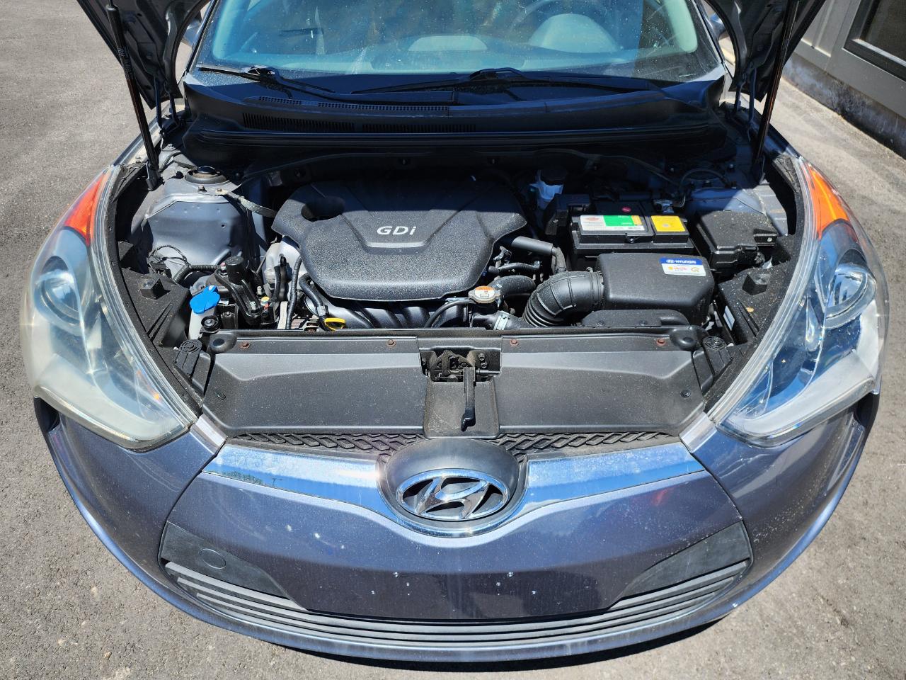 Hyundai Veloster Base 6AT 2017