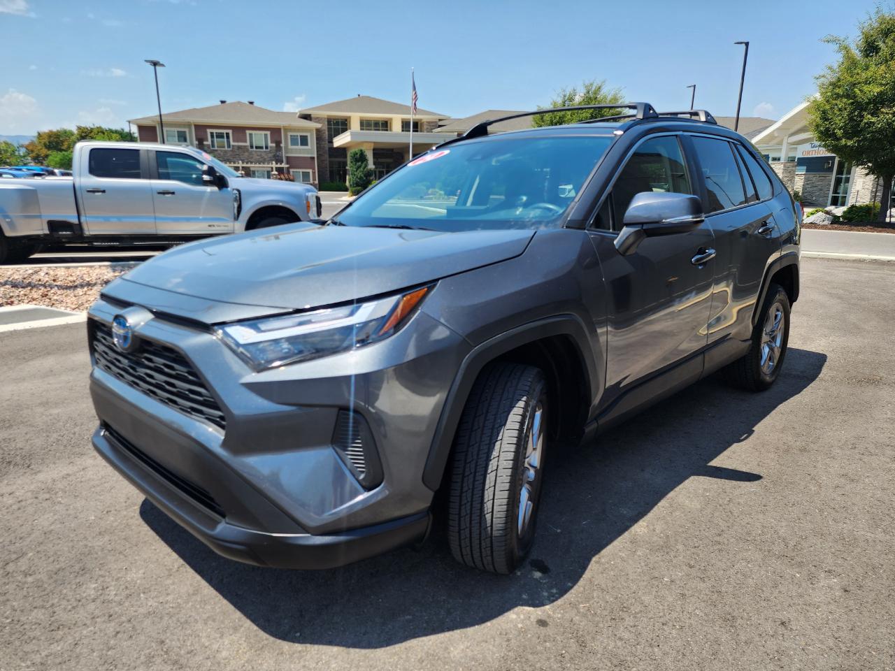 Toyota RAV4 Hybrid LE 2024