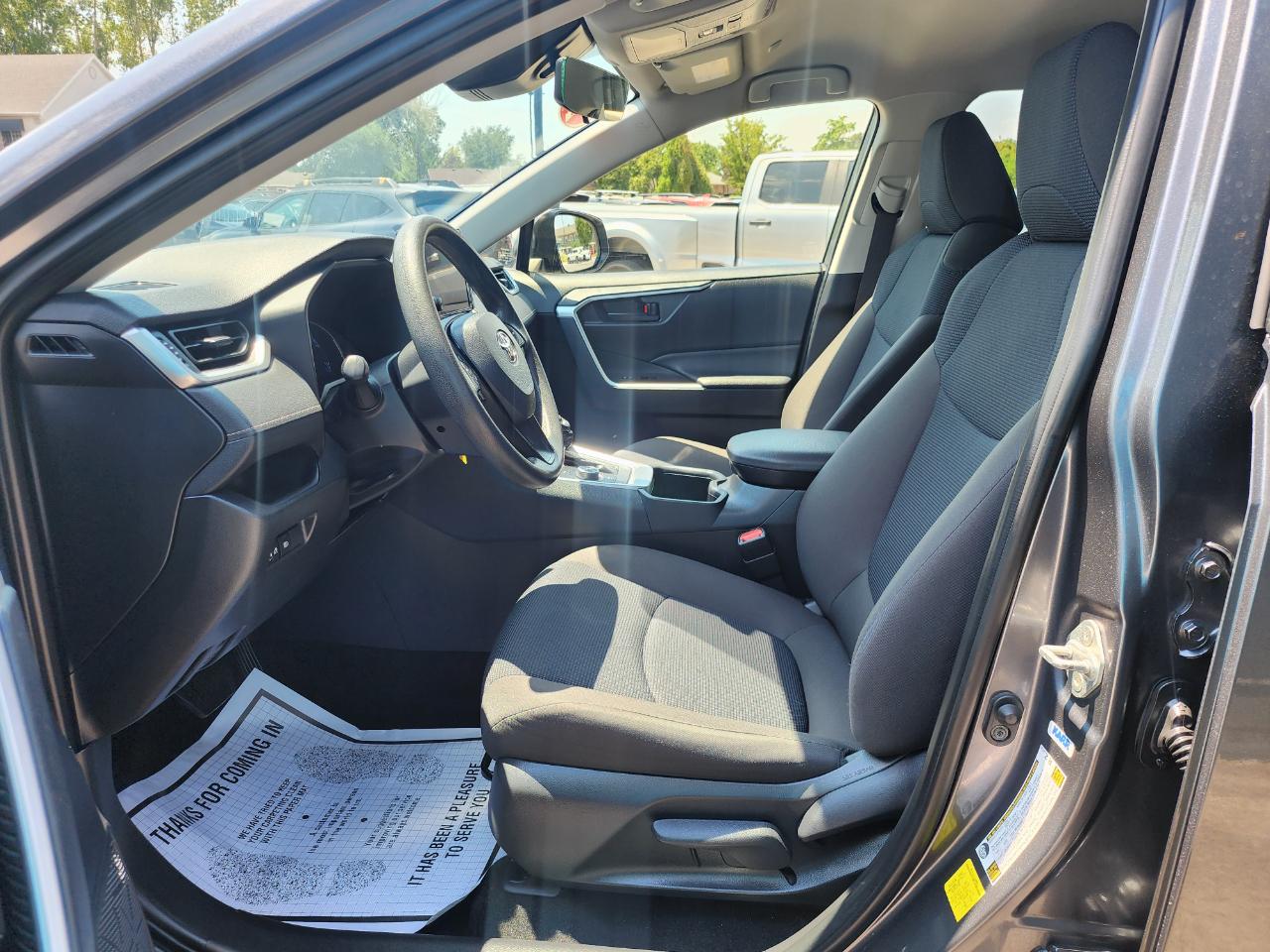 Toyota RAV4 Hybrid LE 2024