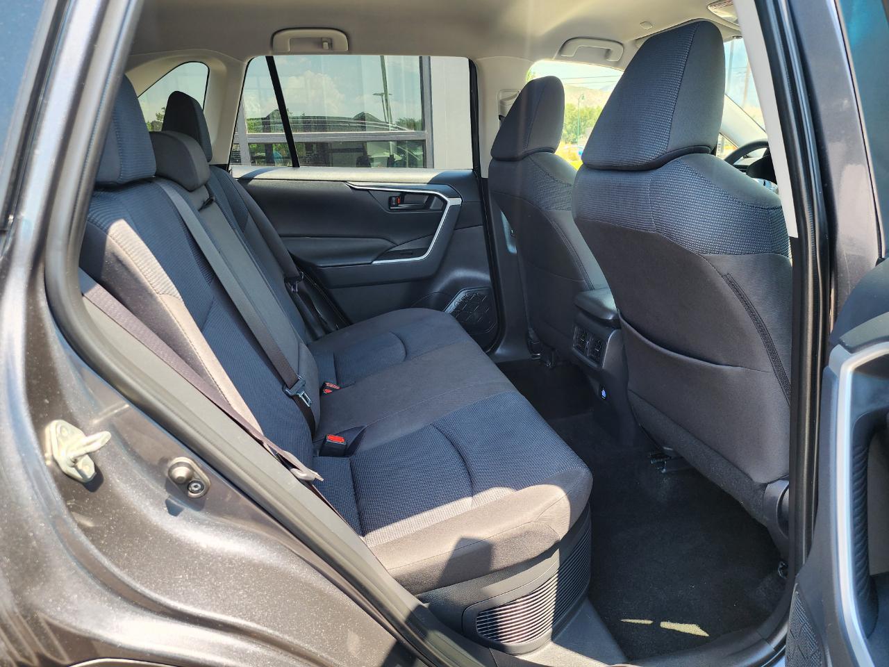 Toyota RAV4 Hybrid LE 2024