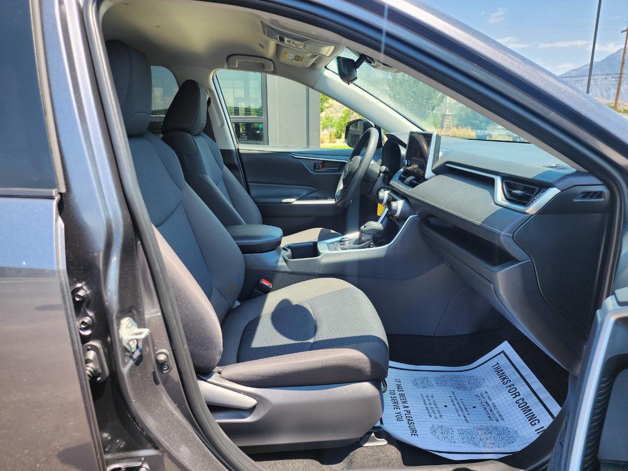 Toyota RAV4 Hybrid LE 2024