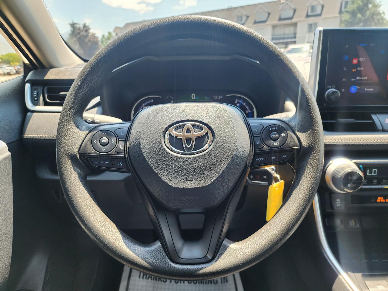 Toyota RAV4 Hybrid LE 2024
