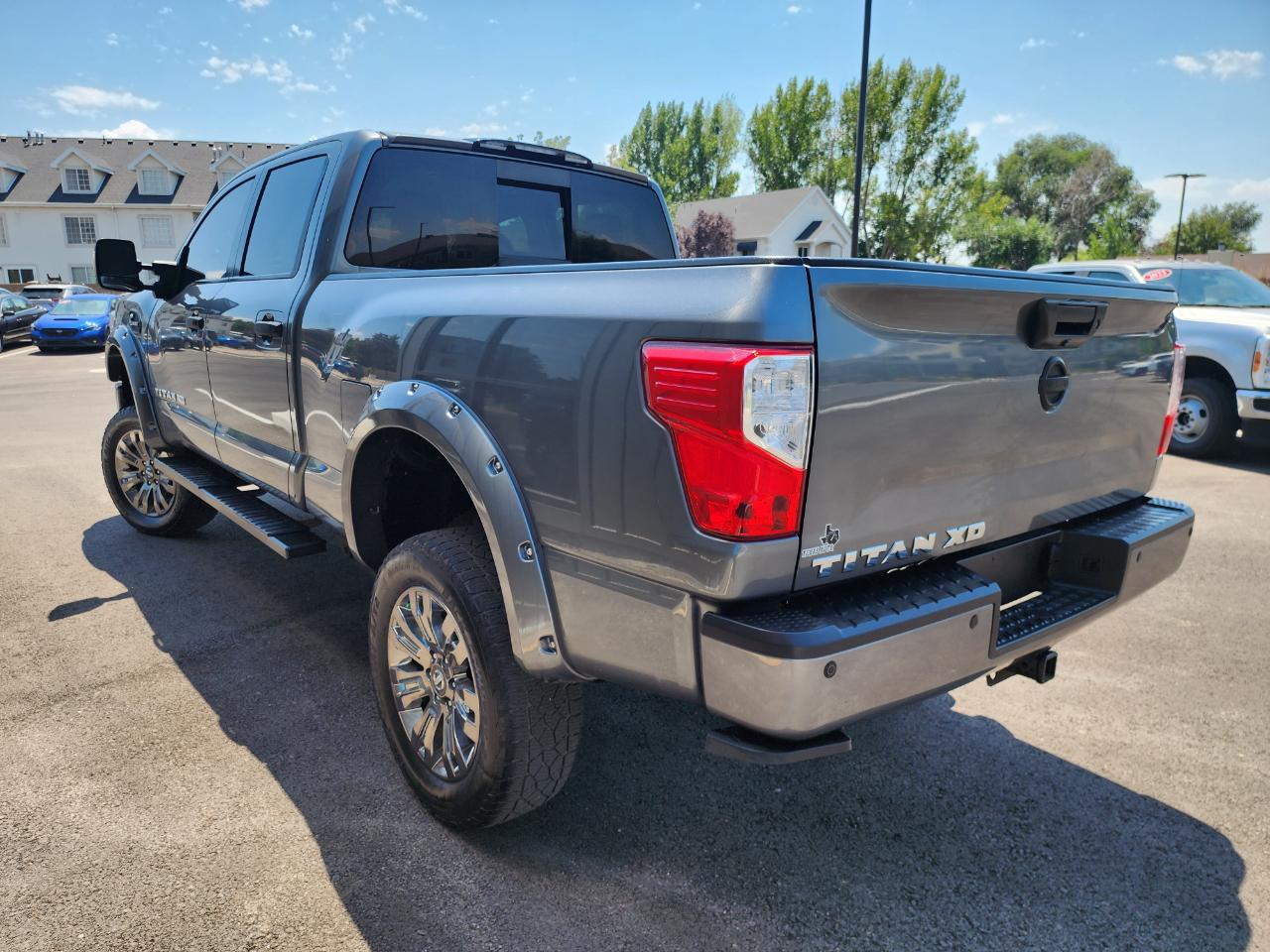 Nissan Titan XD SL 4WD Diesel 2017