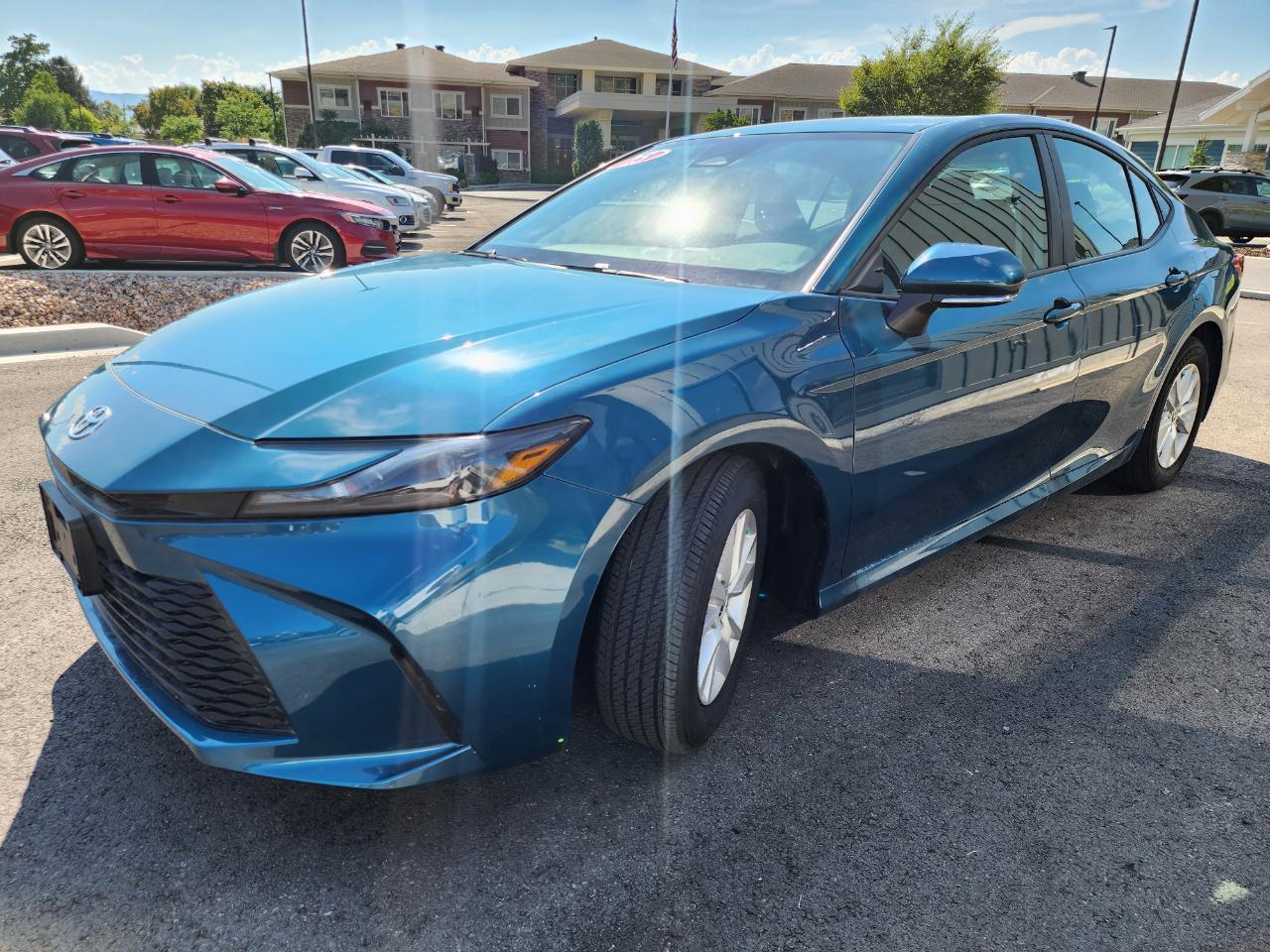 Toyota Camry Hybrid LE 2025