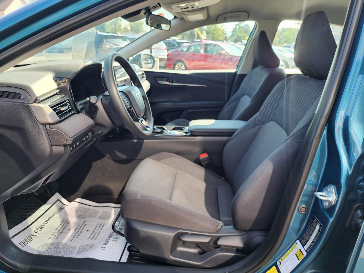 Toyota Camry Hybrid LE 2025