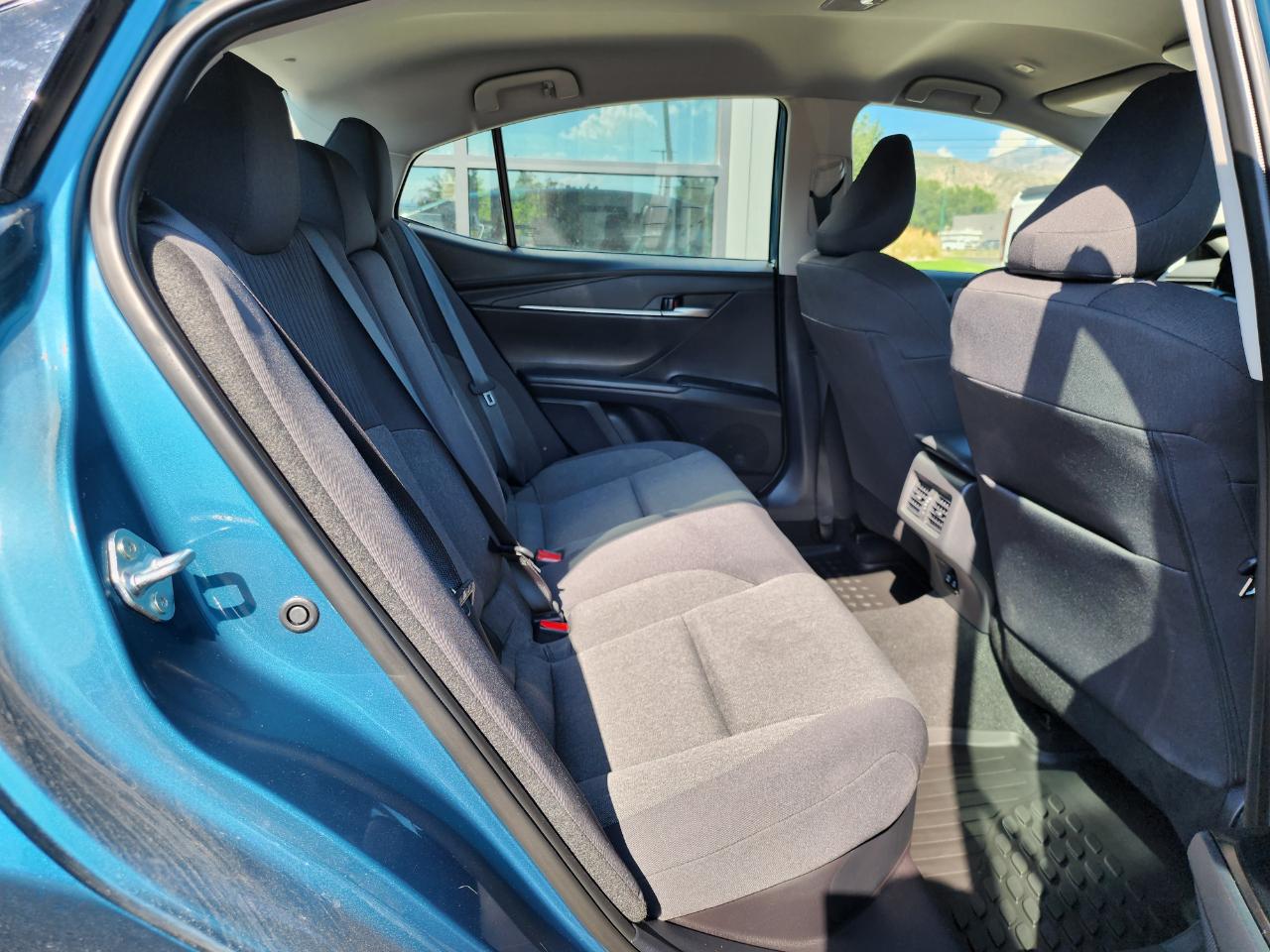 Toyota Camry Hybrid LE 2025