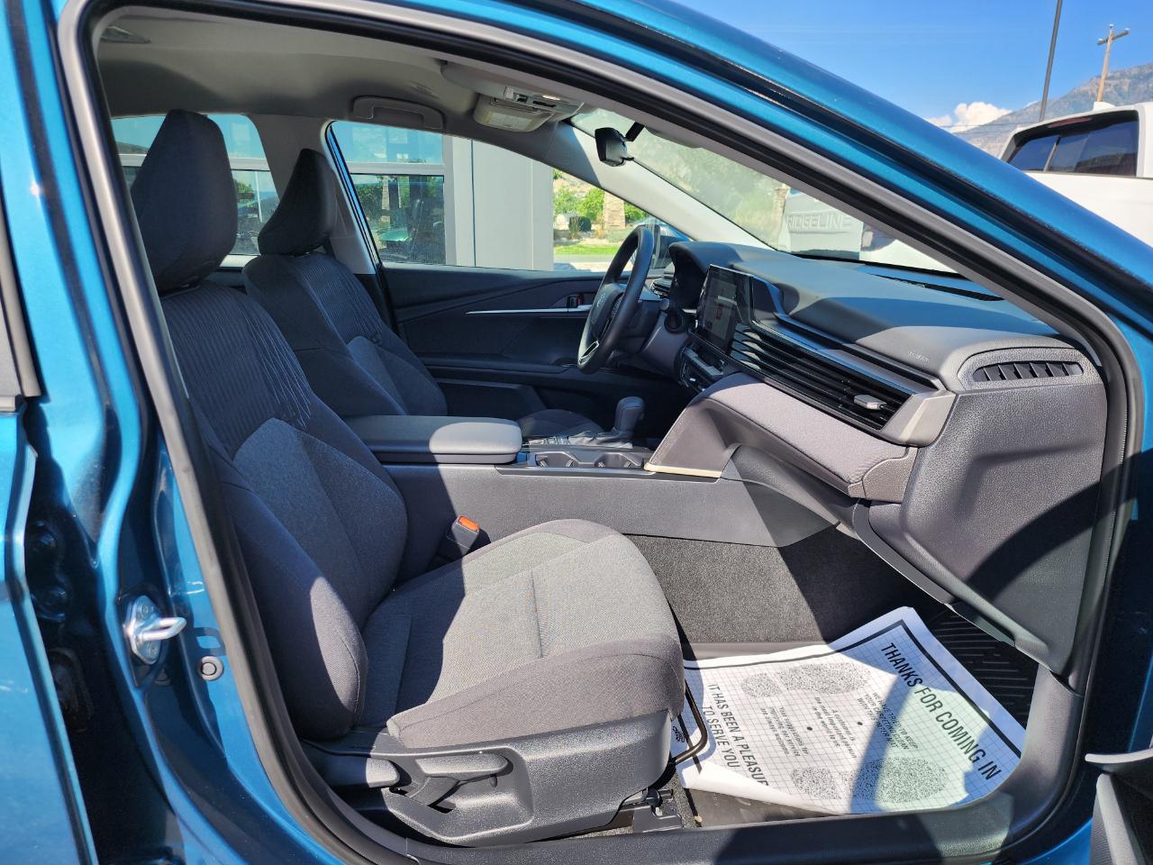 Toyota Camry Hybrid LE 2025