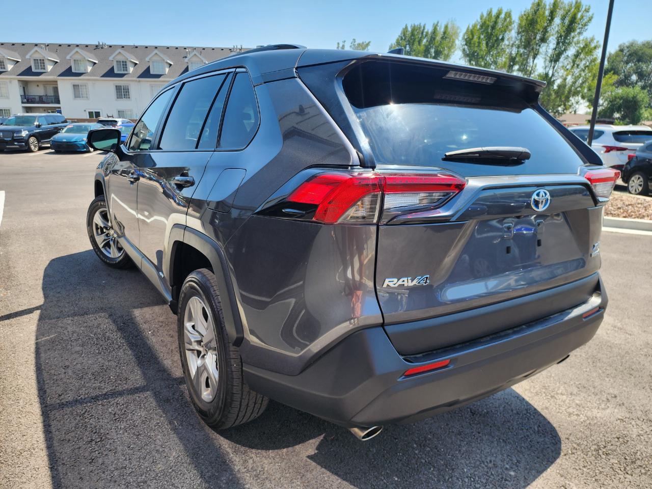 Toyota RAV4 Hybrid XLE 2024