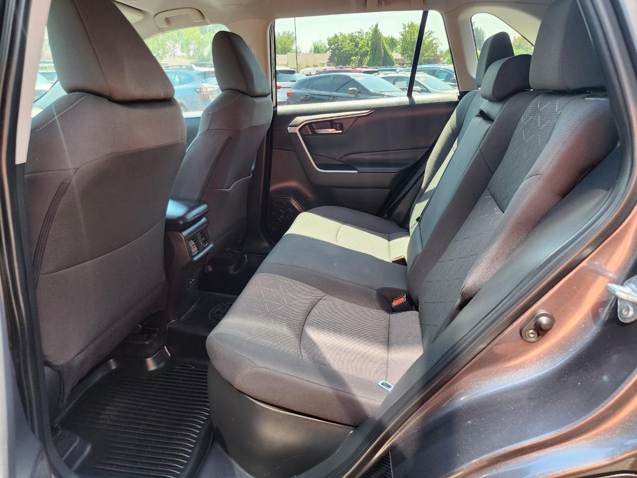 Toyota RAV4 Hybrid XLE 2024