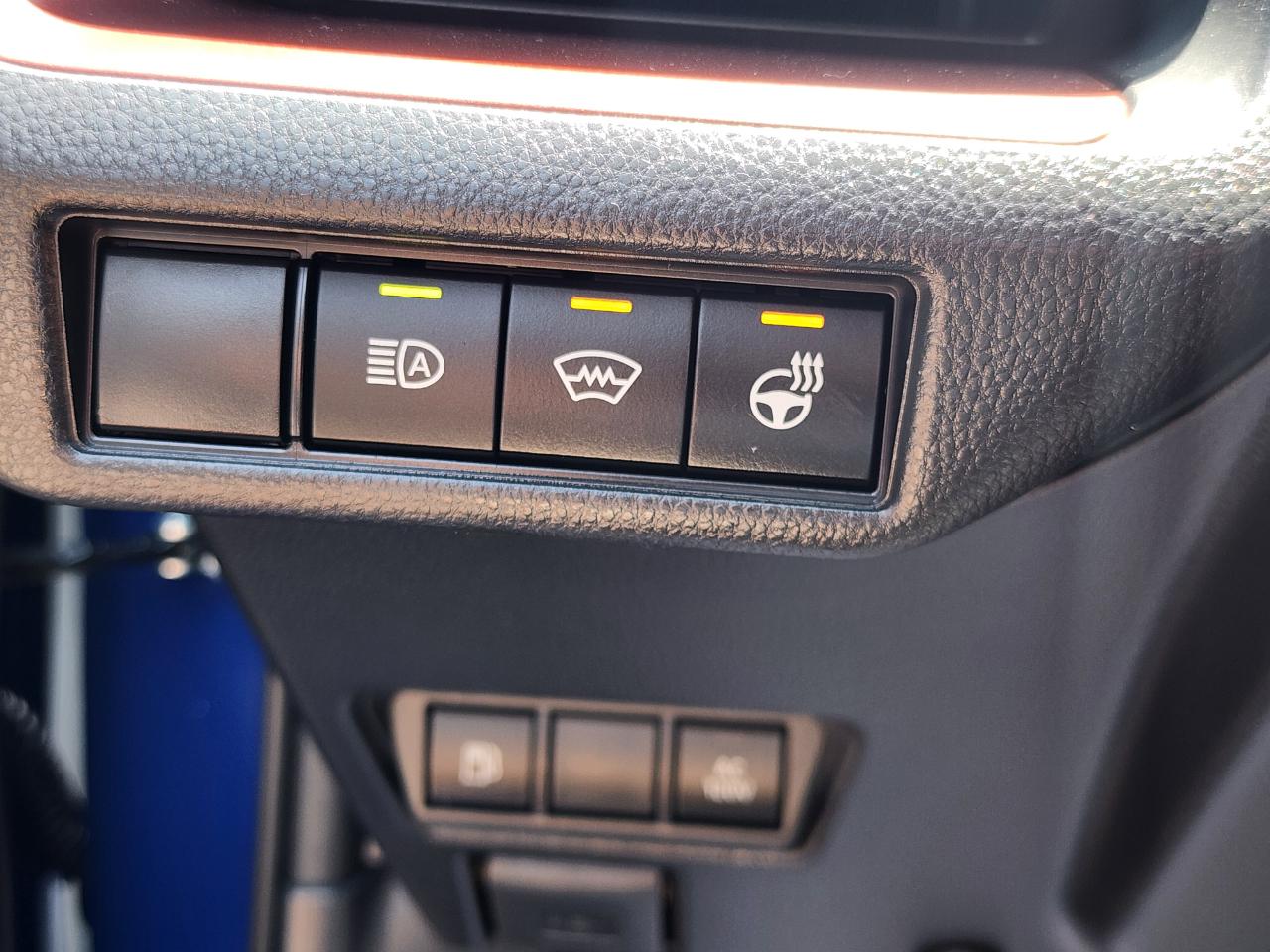 Toyota Prius Plug-In Hybrid SE 2026