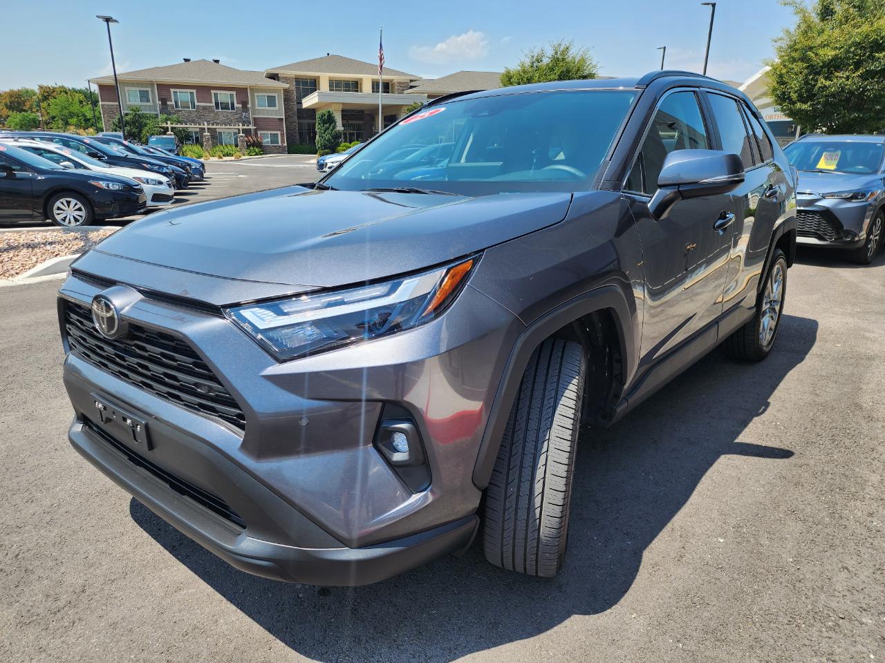 Toyota RAV4 XLE Premium AWD 2025