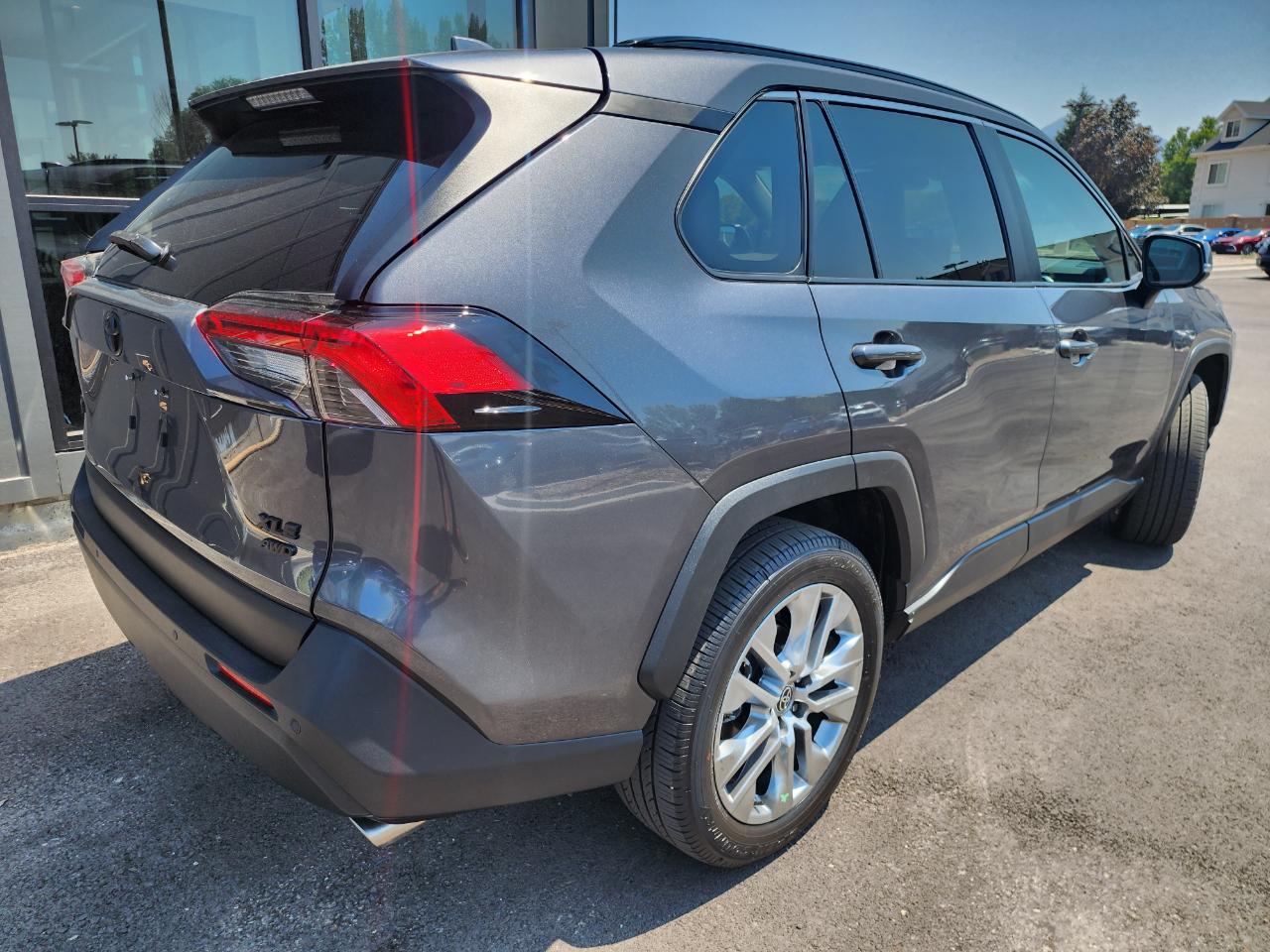 Toyota RAV4 XLE Premium AWD 2025