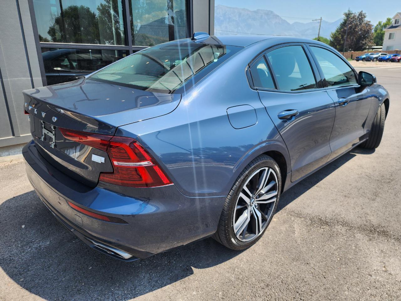 Volvo S60 T8 R-Design Hybrid 2021