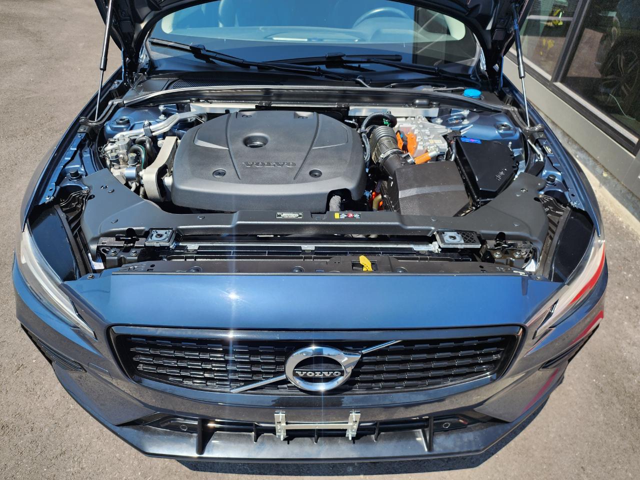 Volvo S60 T8 R-Design Hybrid 2021