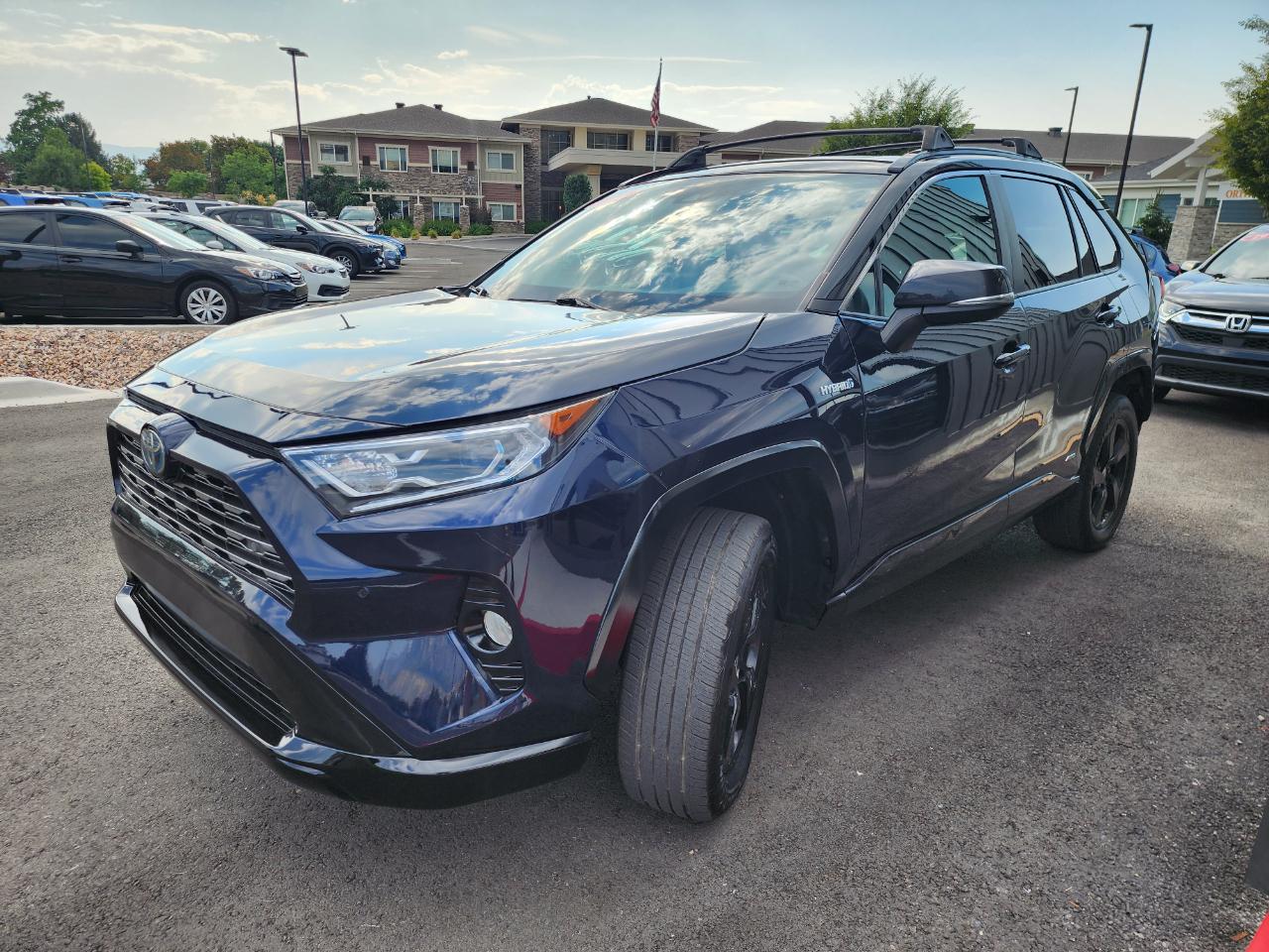 Toyota RAV4 Hybrid XSE 2021