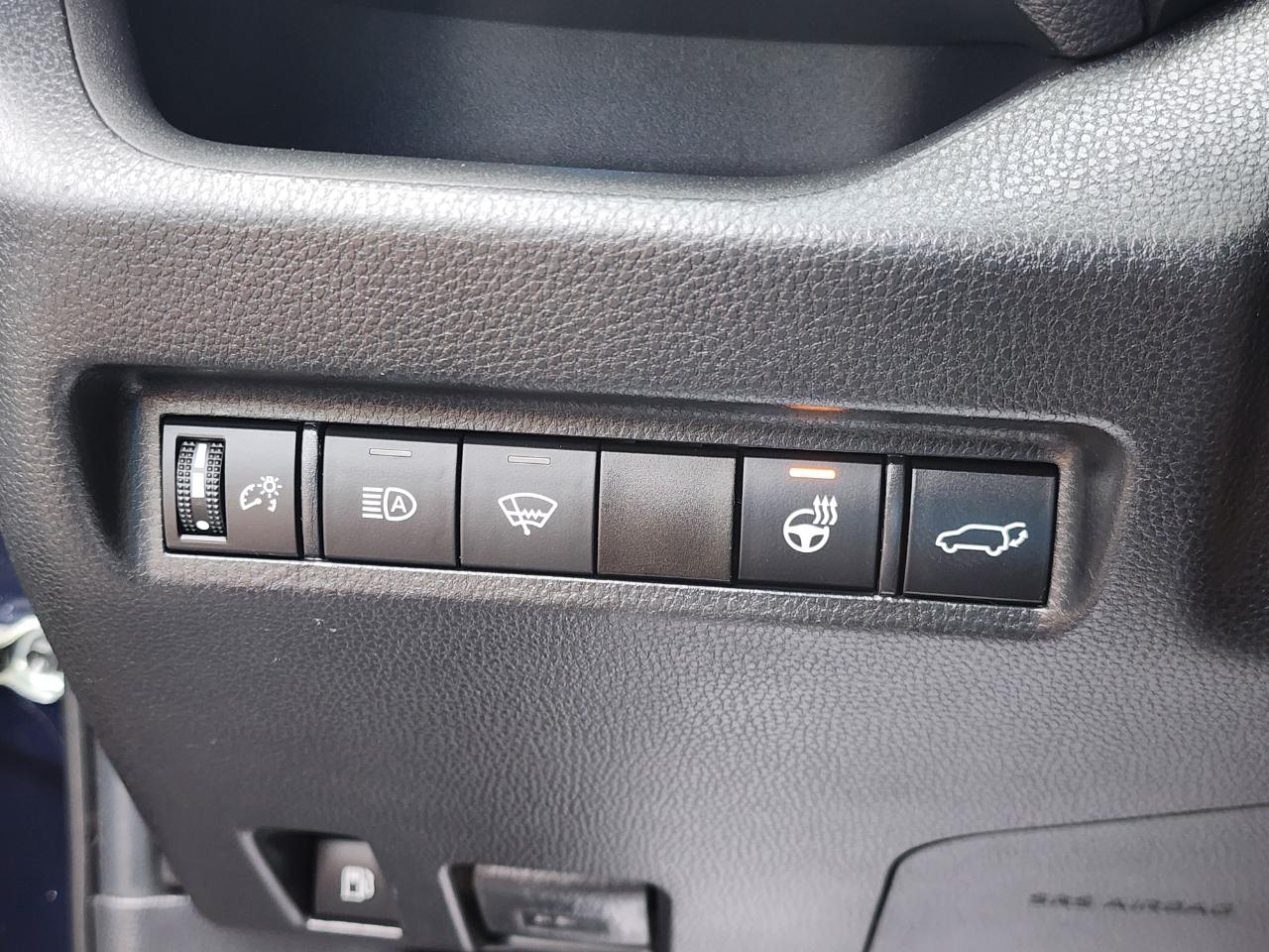 Toyota RAV4 Hybrid XSE 2021