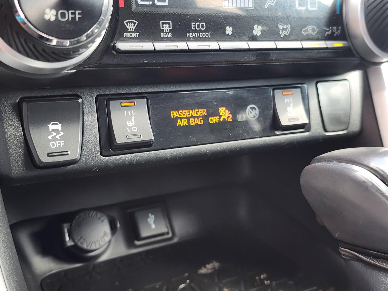 Toyota RAV4 Hybrid XSE 2021