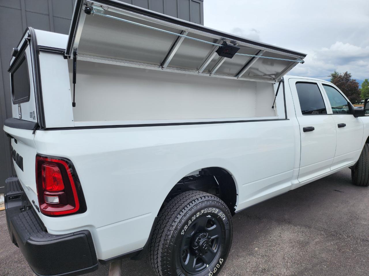 RAM 2500 Tradesman Crew Cab LWB 4WD 2026
