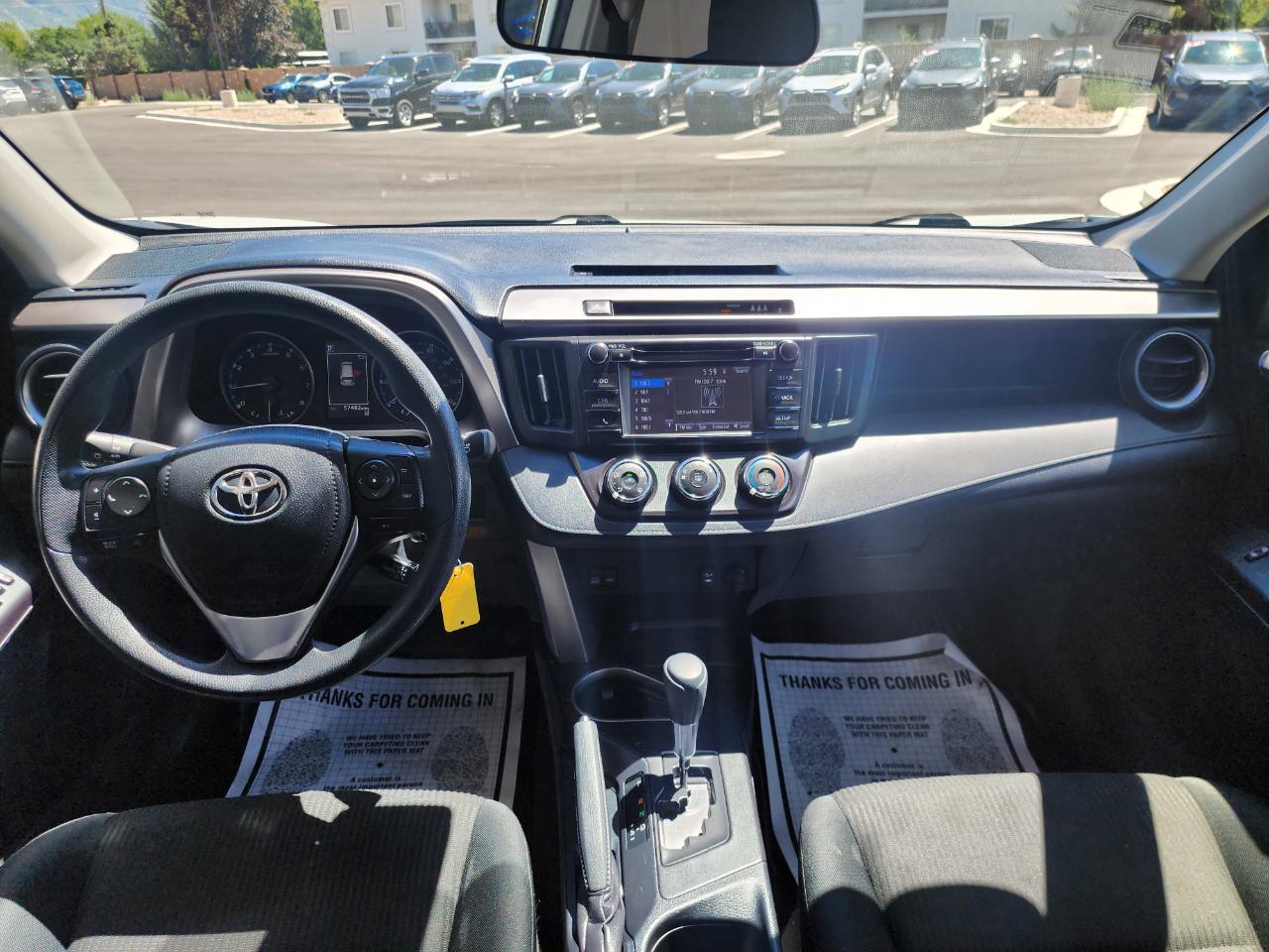Toyota RAV4 LE AWD 2018