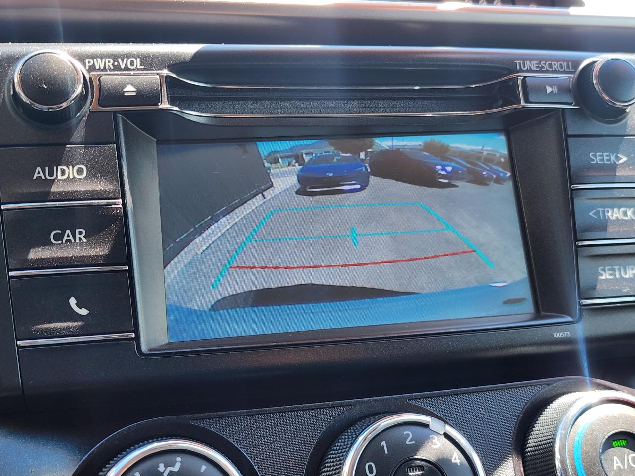 Toyota RAV4 LE AWD 2018