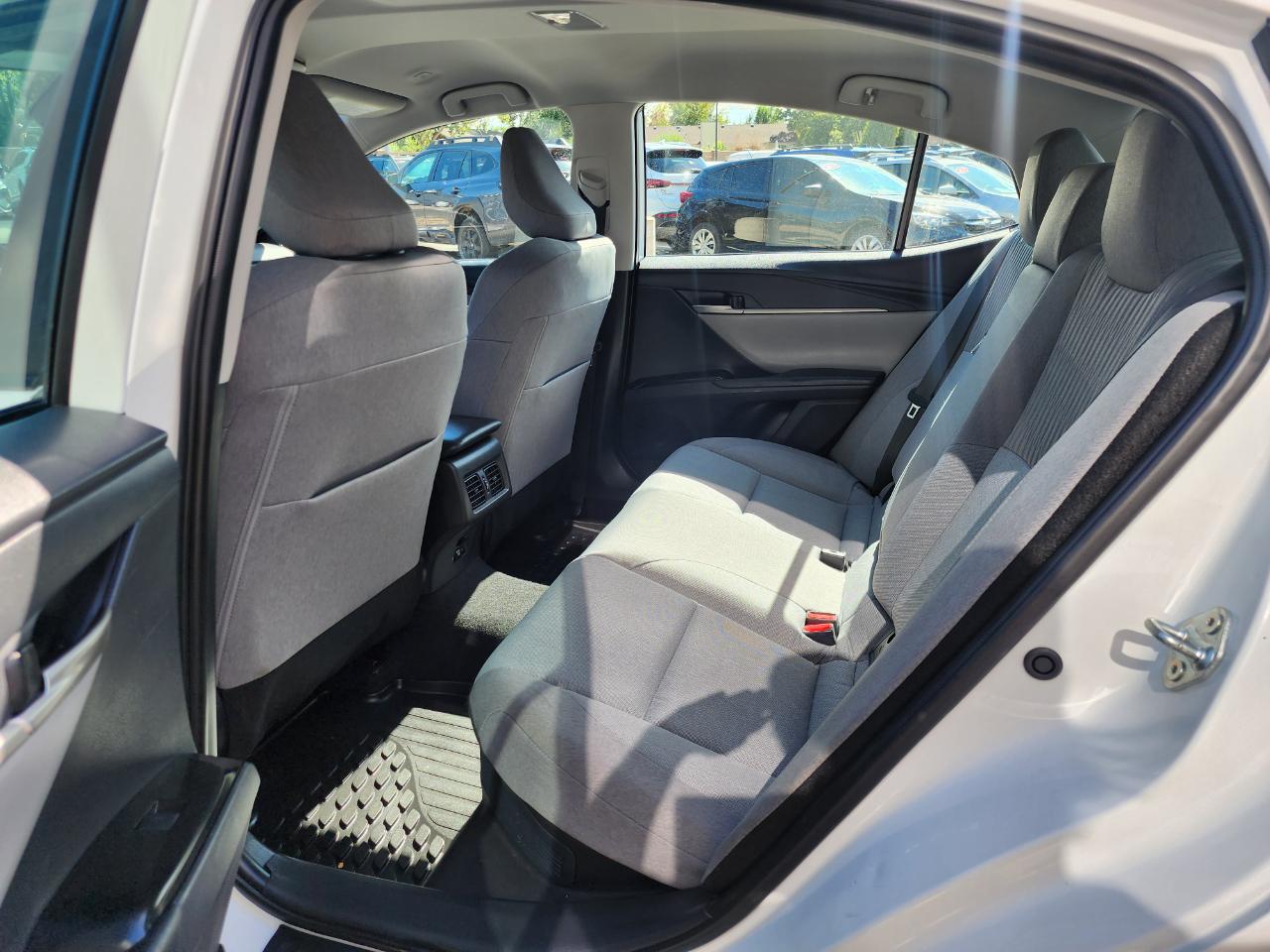 Toyota Camry Hybrid  2026
