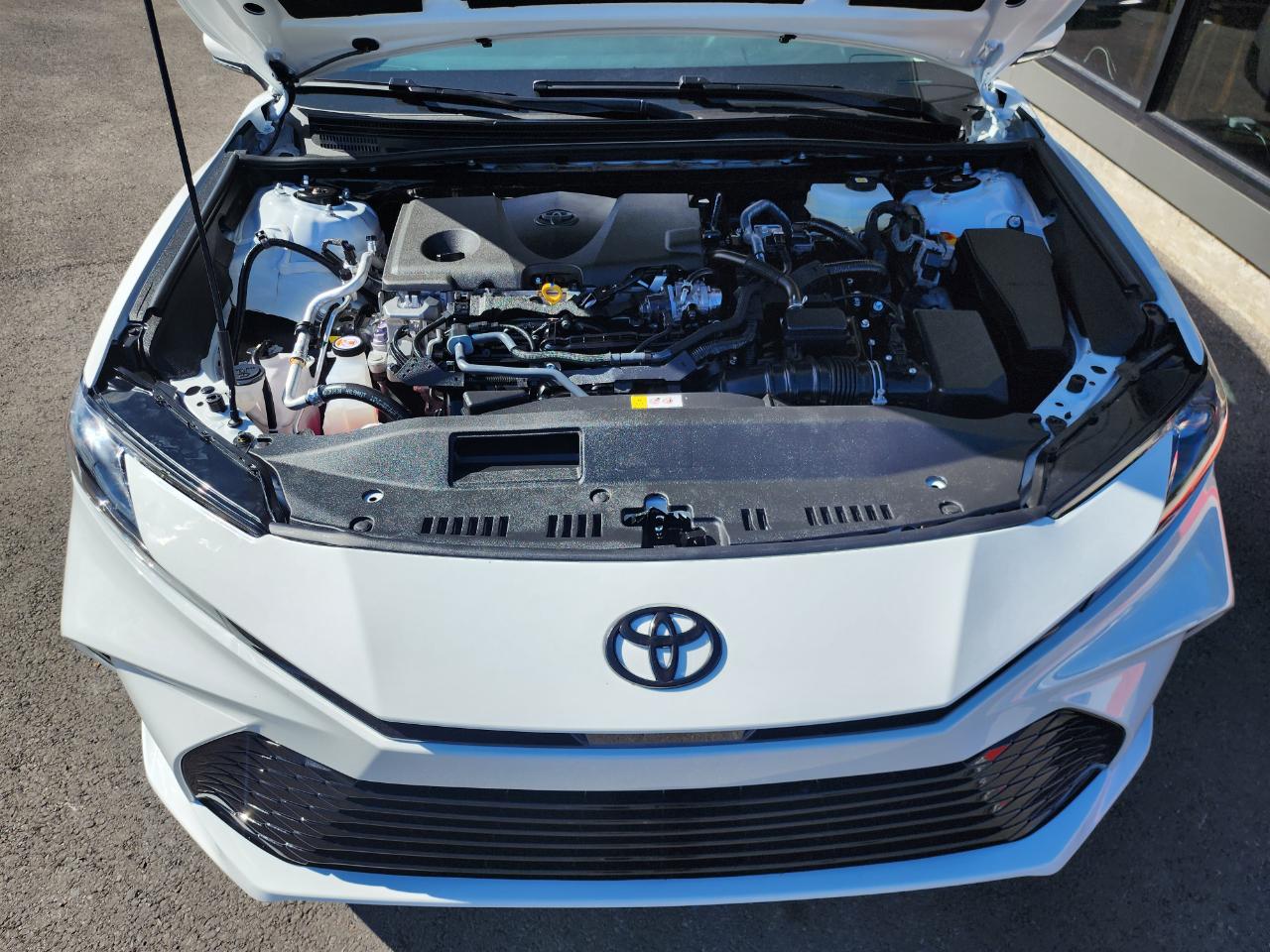 Toyota Camry Hybrid  2026