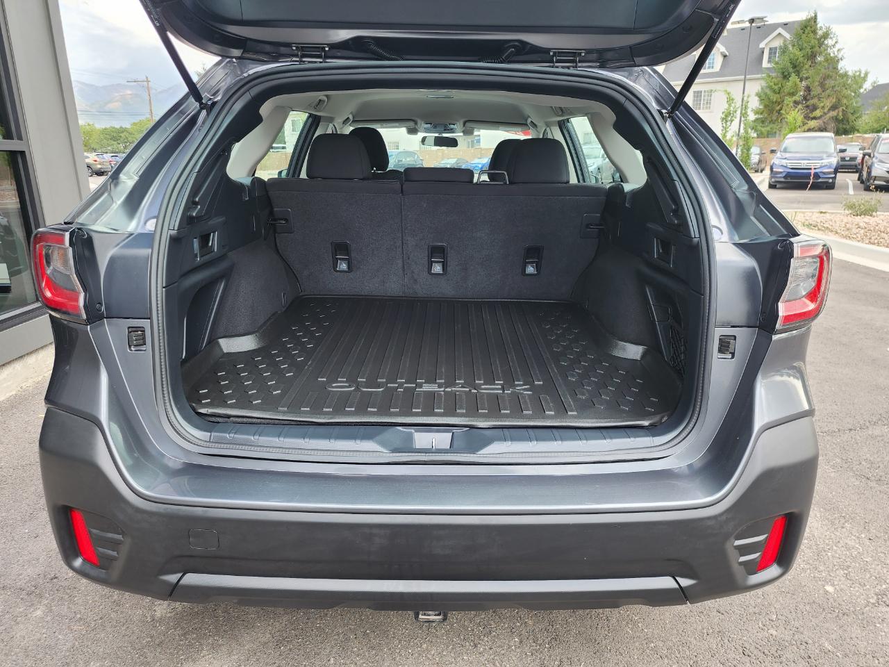 Subaru Outback Base 2022