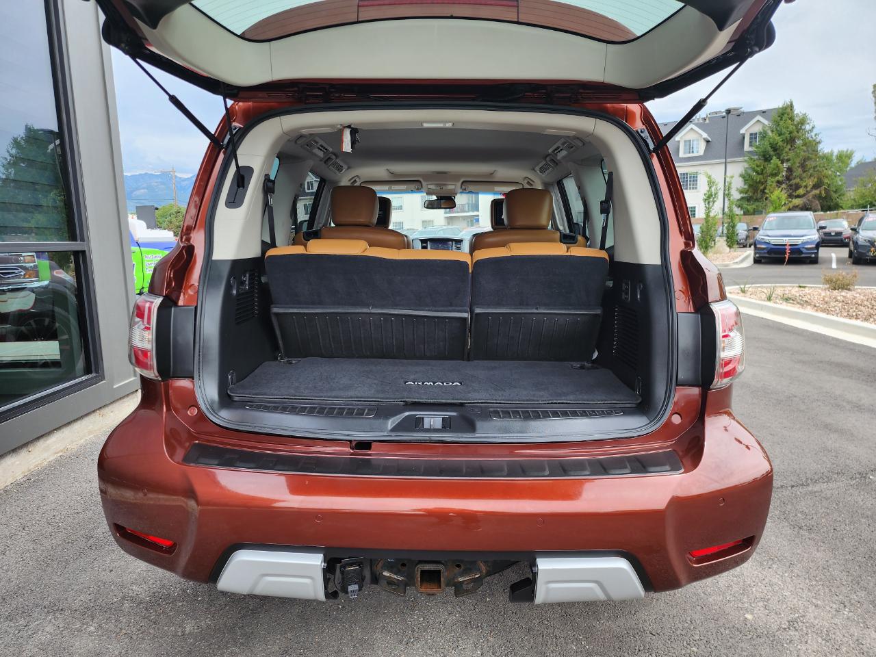 Nissan Armada Platinum AWD 2017