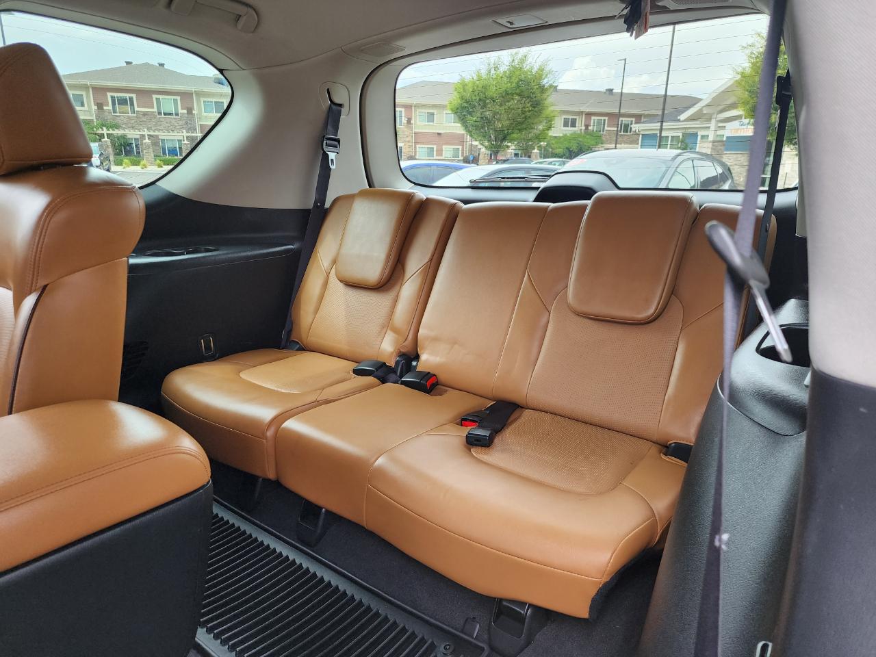 Nissan Armada Platinum AWD 2017