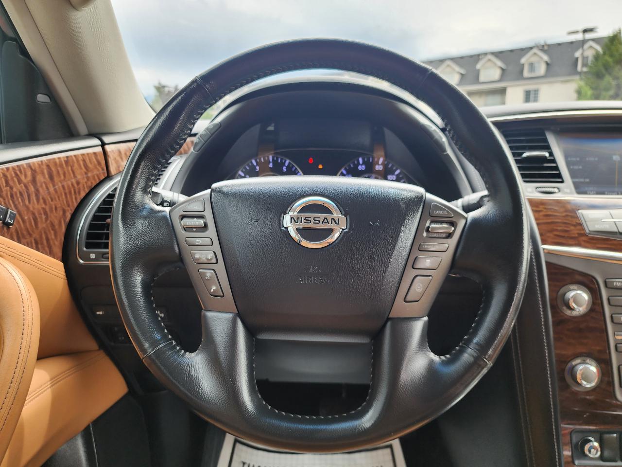 Nissan Armada Platinum AWD 2017