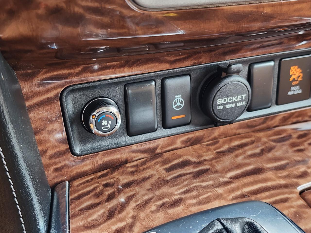 Nissan Armada Platinum AWD 2017