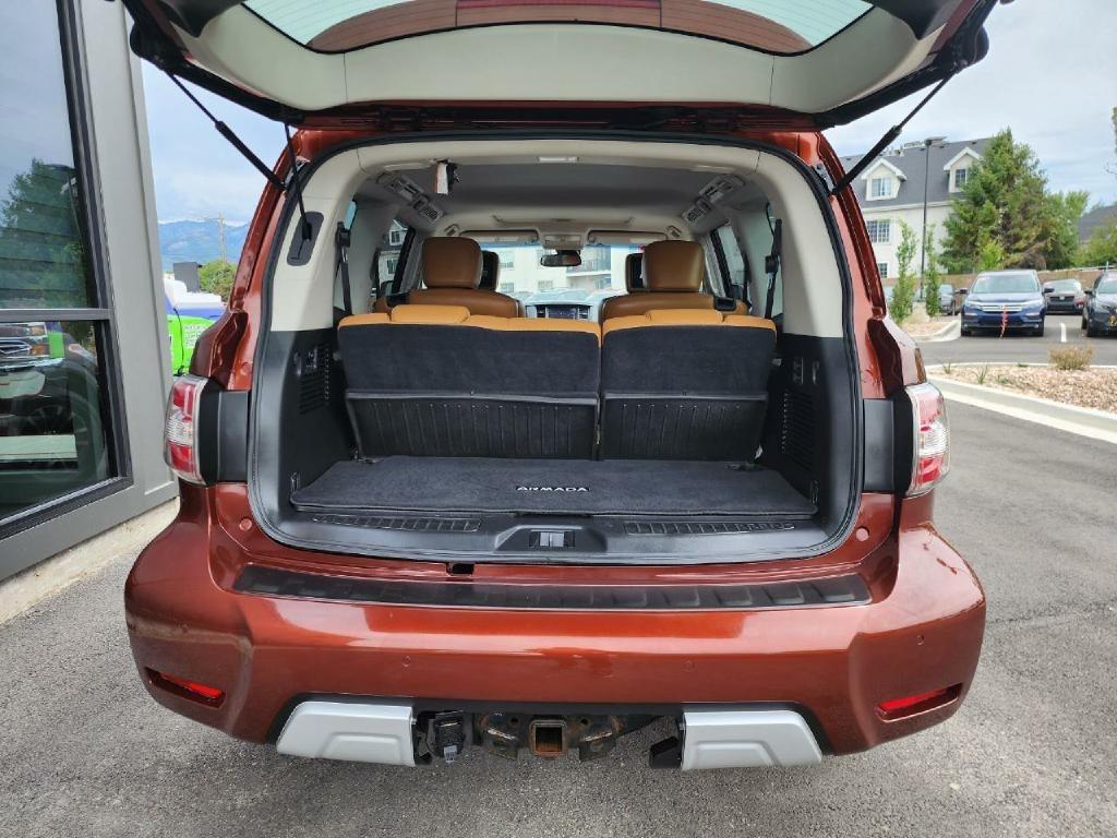 Nissan Armada Platinum AWD 2017