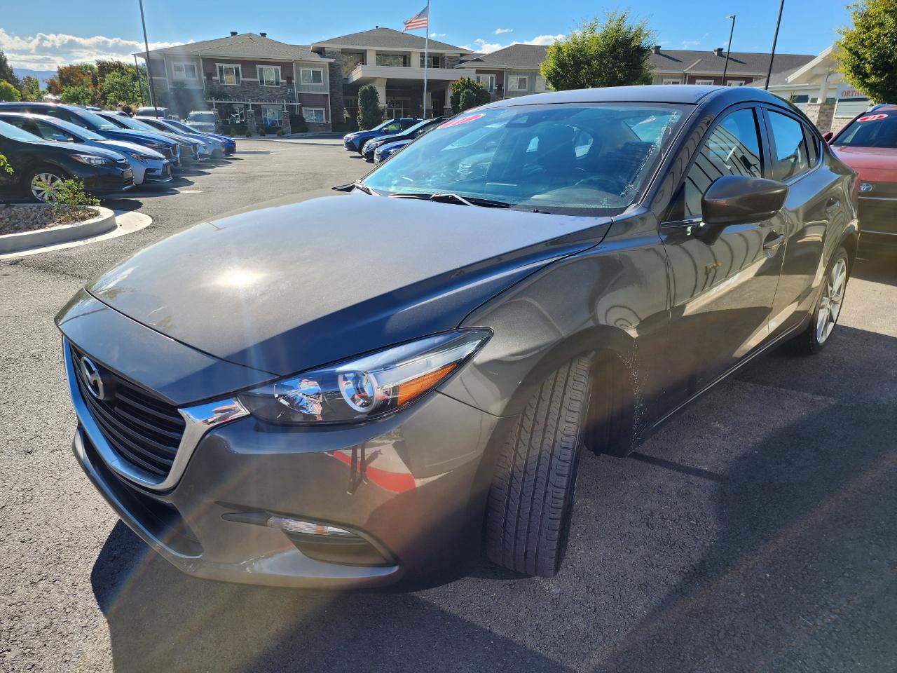 Mazda MAZDA3 i Touring AT 4-Door 2017