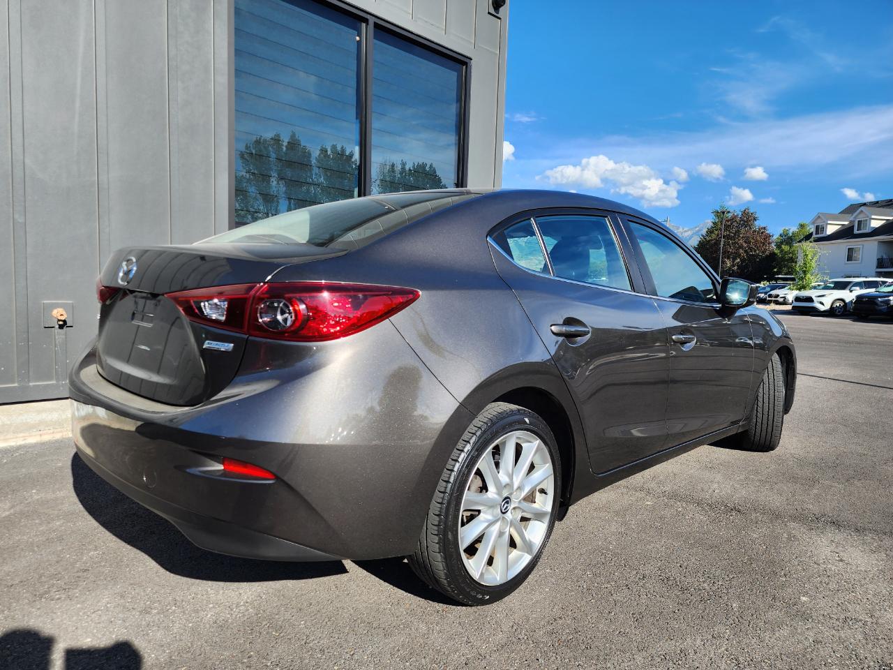 Mazda MAZDA3 i Touring AT 4-Door 2017