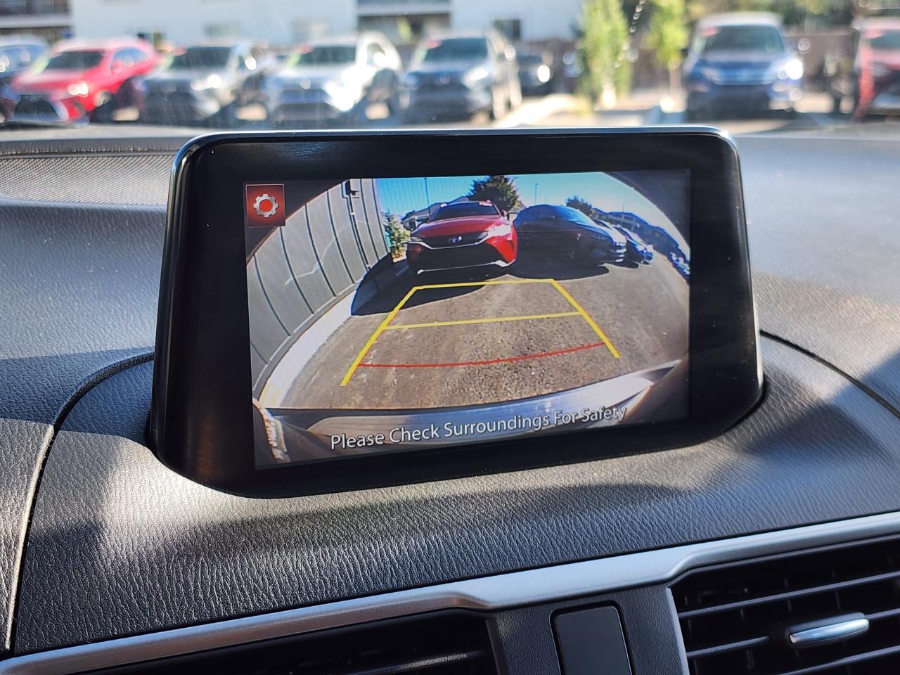 Mazda MAZDA3 i Touring AT 4-Door 2017