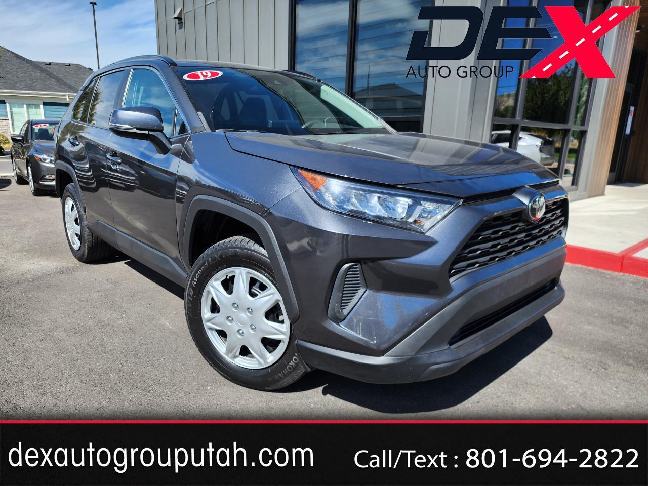 Toyota RAV4 LE AWD 2019