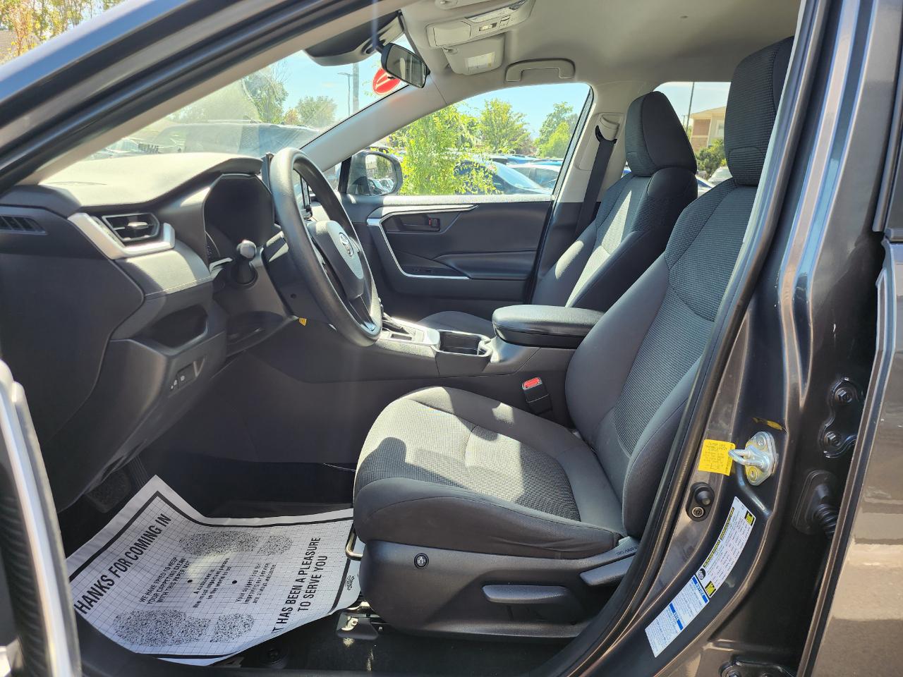 Toyota RAV4 LE AWD 2019