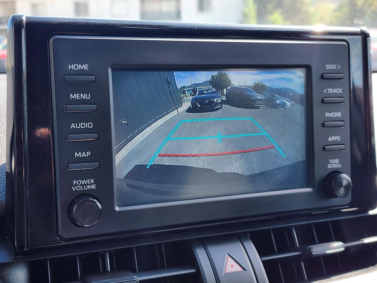 Toyota RAV4 LE AWD 2019